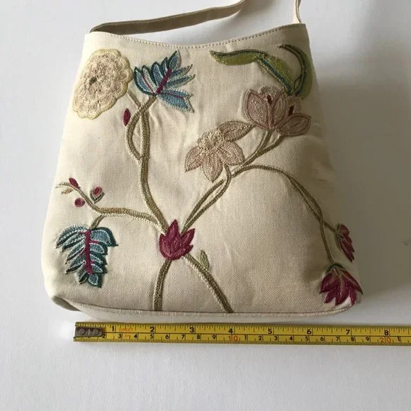 Special Occassion Beautiful Embroidered Handbag NWOT - Picture 9 of 11